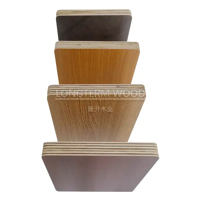 Laminate Inakabiliwa na Plywood