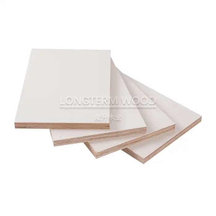 Wite melamine faced tripleks